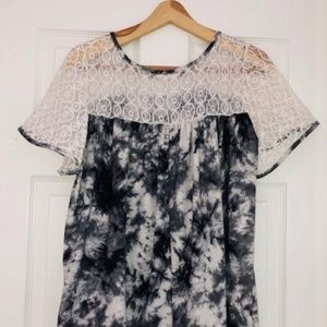 Lida Collection Black & White Top, S/M, So Soft!